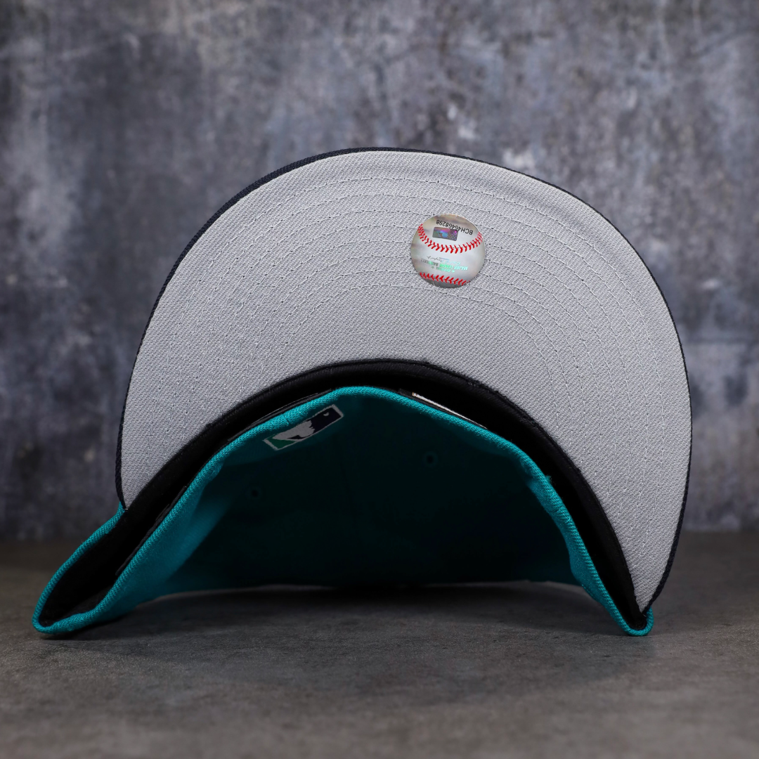 Seattle Mariners Marineros Aqua/Navy Bill And Gray Bottom With