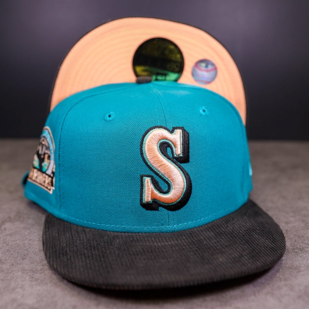 Seattle Mariners New Era Chrome White/Navy Bill And Gray Bottom With  Kingdome Patch On Side 59FIFTY Fitted Hat
