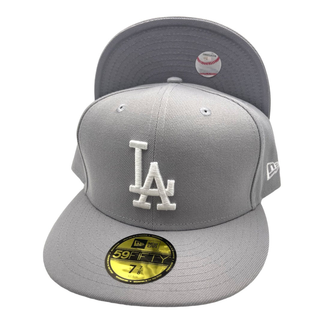 Mens LA Dodgers Baseball Cap Fitted Hat Multi Size White with black logo  NEW