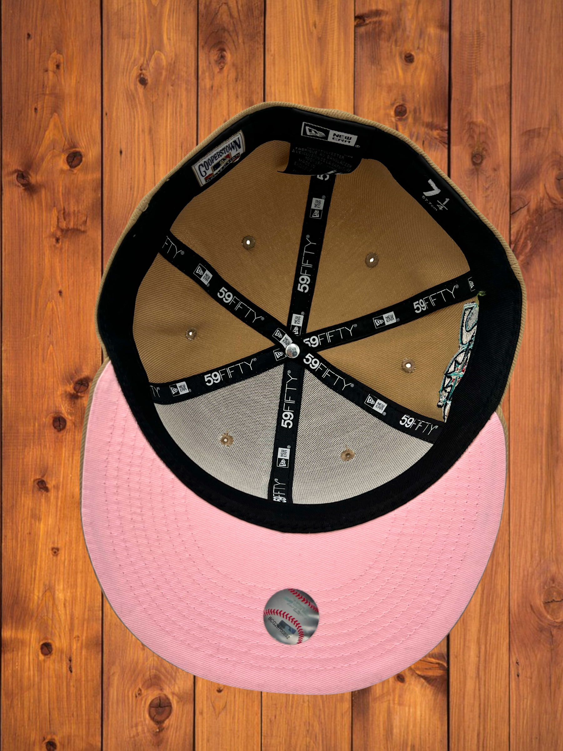 Hatstop Seattle Mariners New Era All Camel Tan/Pink Bottom Size 6 7/8