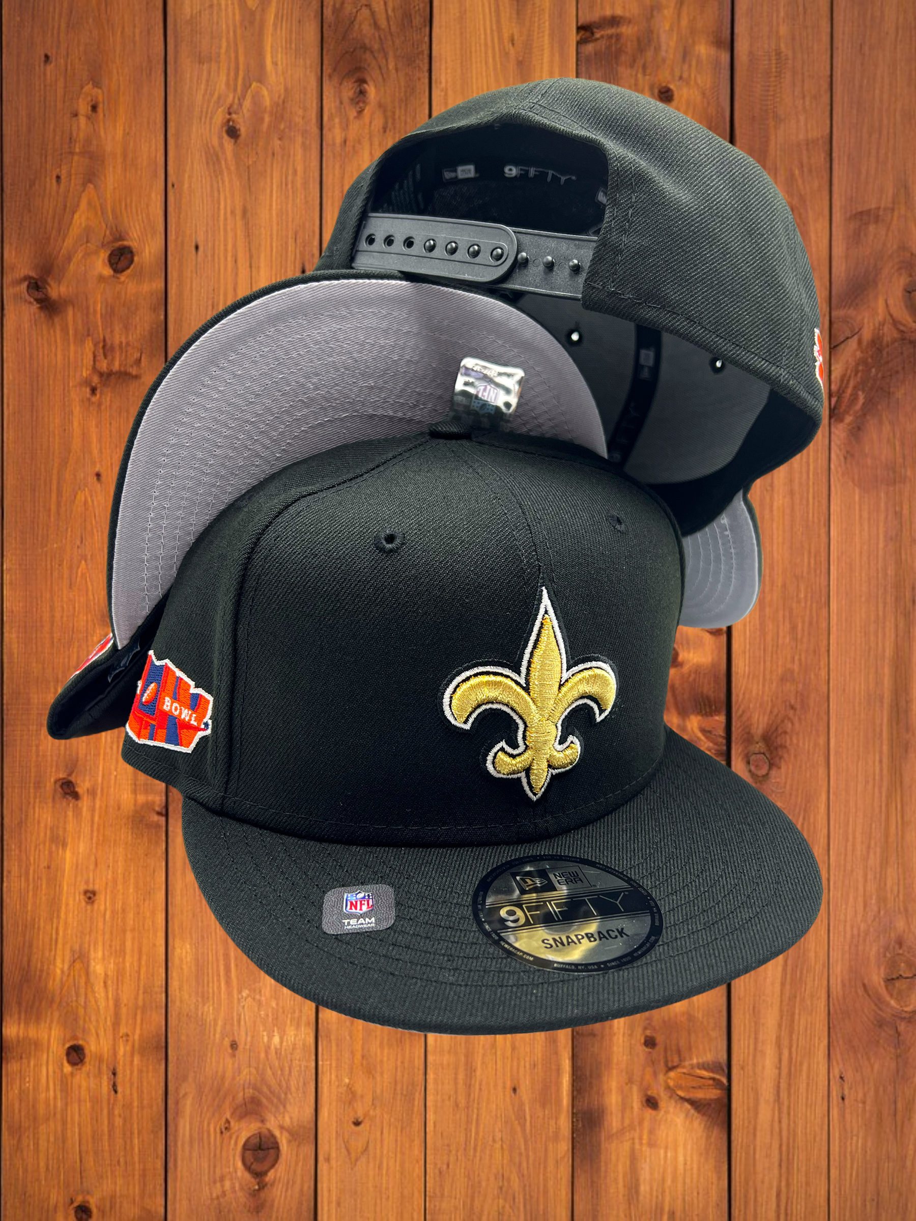 New Orleans Saints New Era All Black/Gray Bottom With 2010 Super Bowl On  Side 9FIFTY Adjustable Snapback Hat